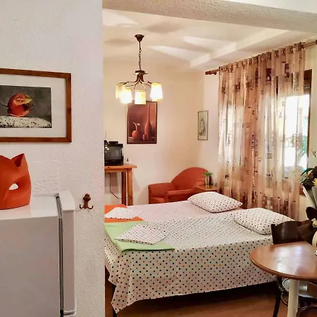 Apartment By The Lake In The City Center *